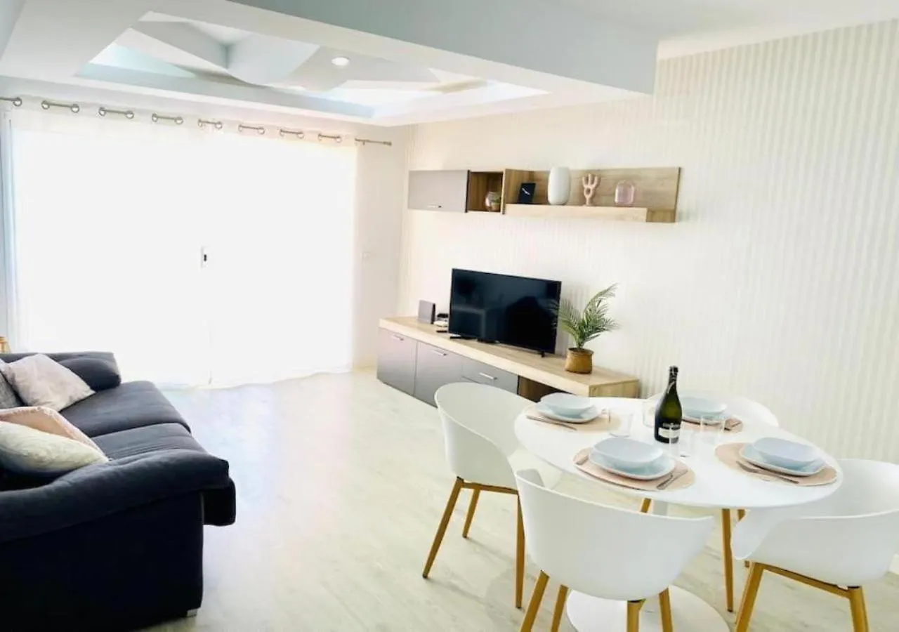 Enjoy Sunsets At Fully Equipped 2Br Oceanside View By Aqua Vista Tenerife Costa Adeje  Apartment